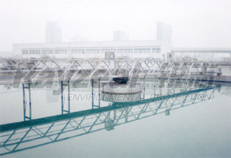 周邊傳動刮吸泥機